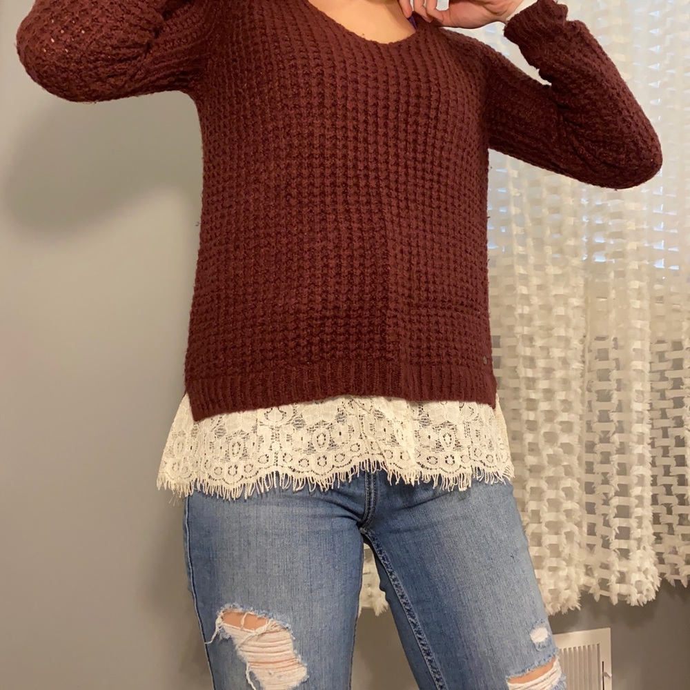 Maroon sweater